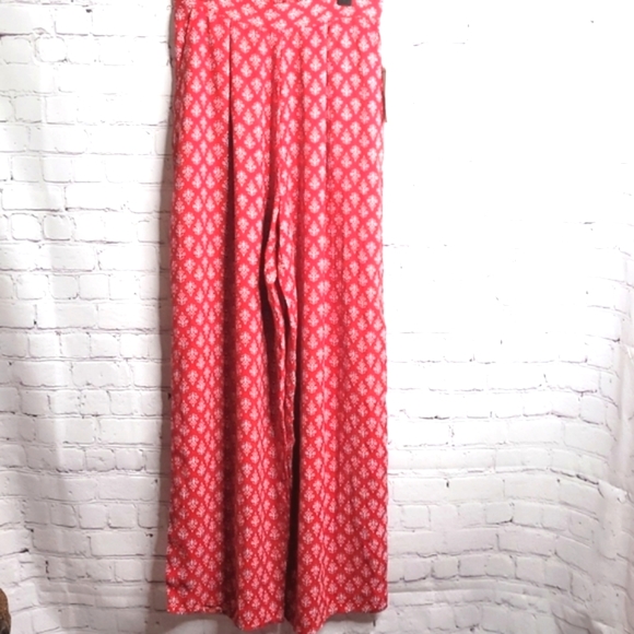 Band Of Gypsies Red Navy Blue Boho Bohemian Flowy Pants Size Medium NWT - Picture 1 of 10